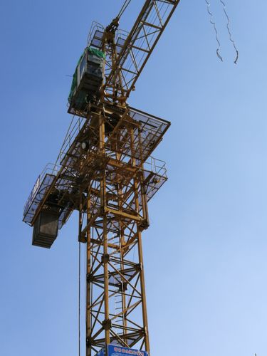 产品展示 塔吊 塔吊工作图 唐山筑友建筑机械设备租赁位于